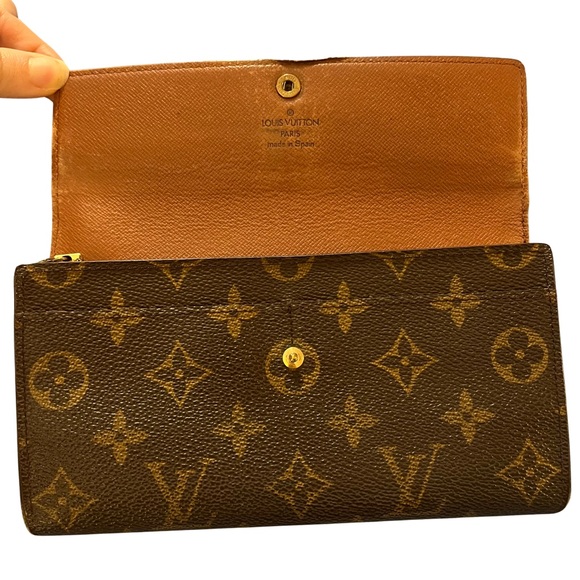 Louis Vuitton Monogram Sarah Wallet - Picture 7 of 7